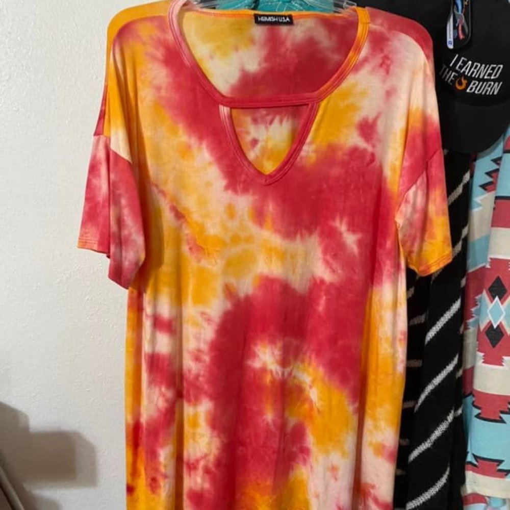 Heimish 2X cutout top. Very soft and stretchy NWOT